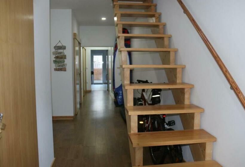 פנסיון The Surf House Furadouro