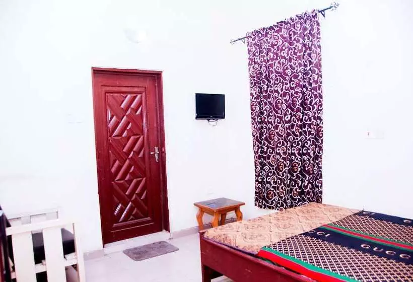 پانسیون Zenmof Royal Guest House