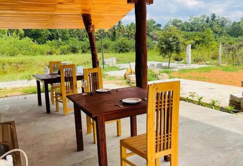 Resort Cinnamon Villa