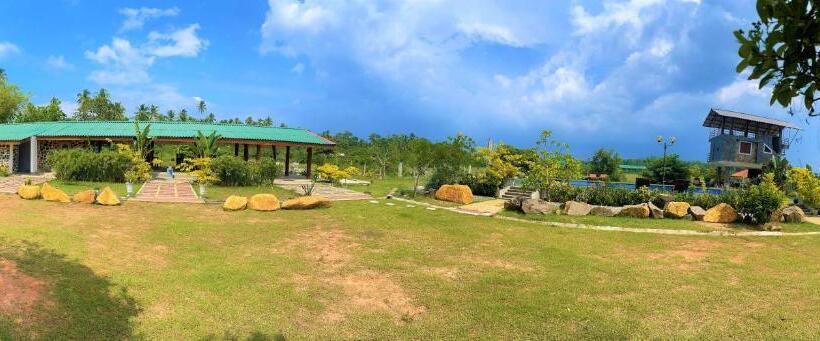 Resort Cinnamon Villa