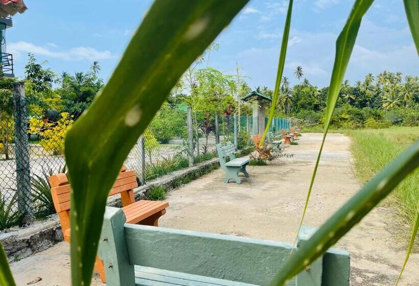 Resort Cinnamon Villa