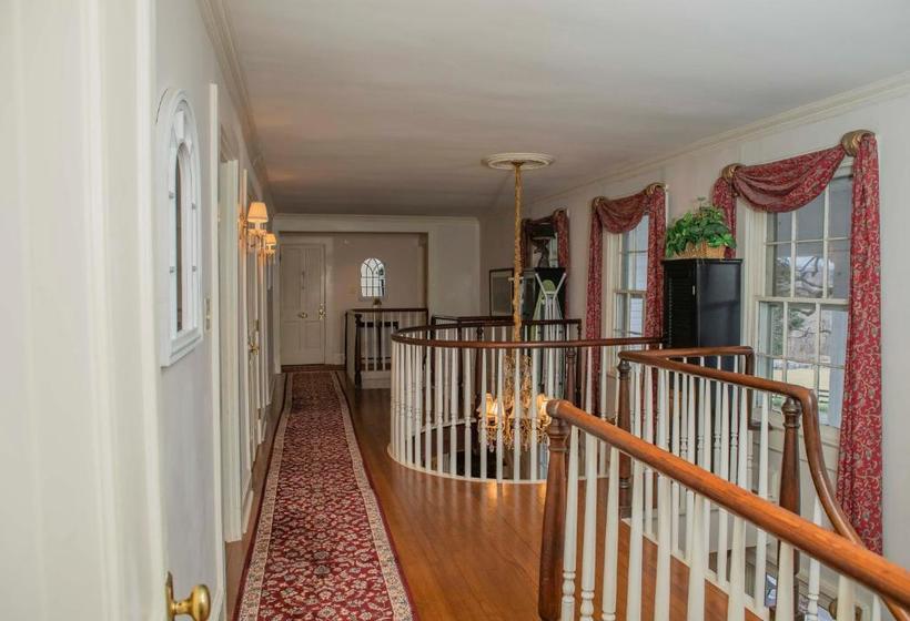 مبيت وإفطار Black Horse Inn