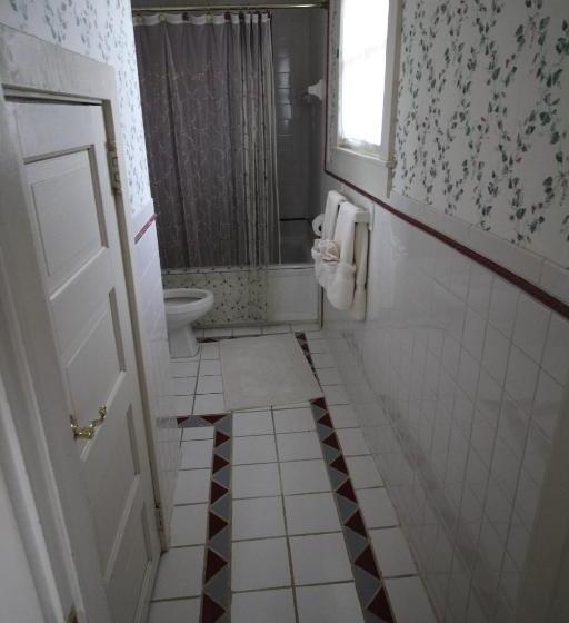 مبيت وإفطار Black Horse Inn