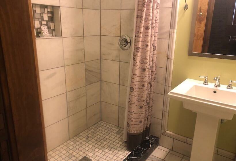 住宿加早餐  Frederick