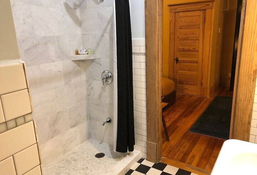 住宿加早餐  Frederick