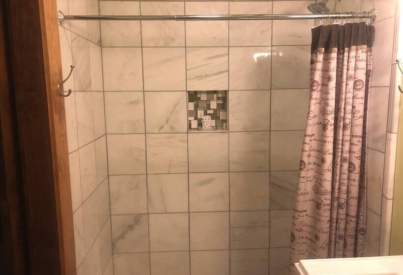 住宿加早餐  Frederick