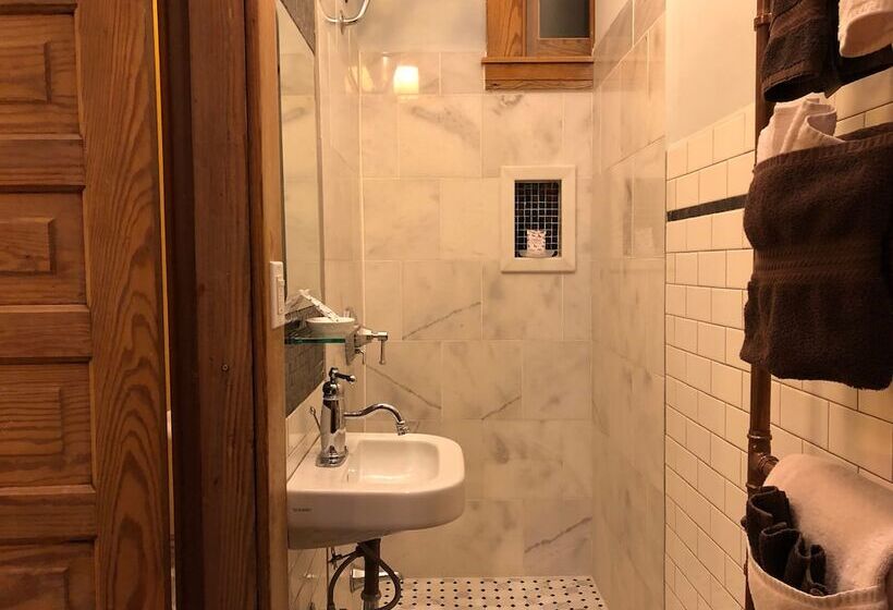 住宿加早餐  Frederick