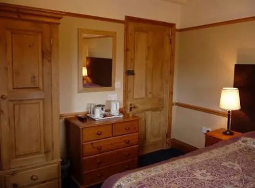 تختخواب و صبحانه Gun Rock