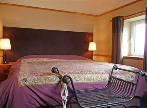 تختخواب و صبحانه Gun Rock