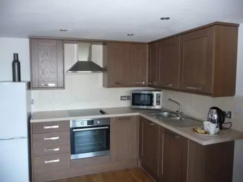 تختخواب و صبحانه Gun Rock