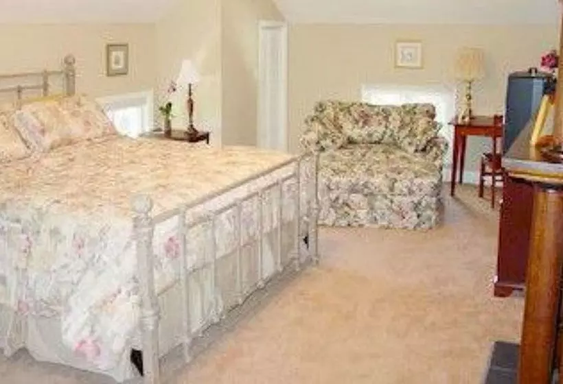 Bed and Breakfast Olde Staunton Inn