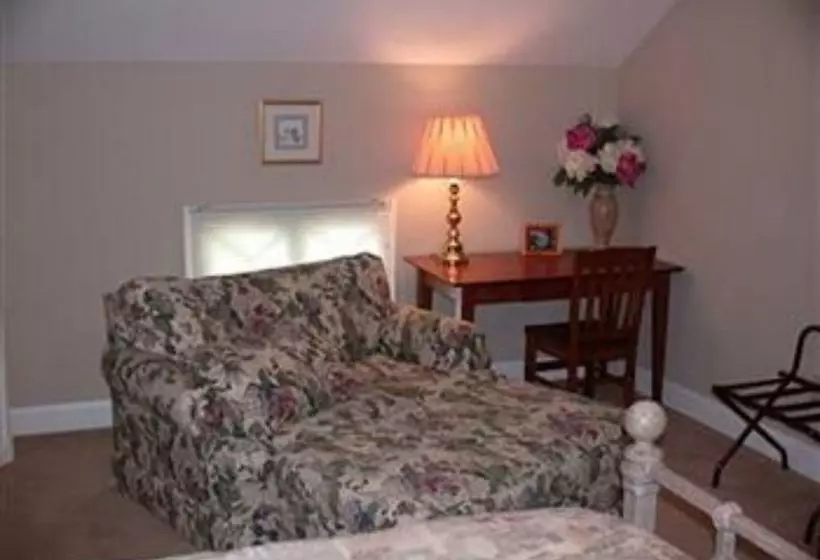 Bed and Breakfast Olde Staunton Inn