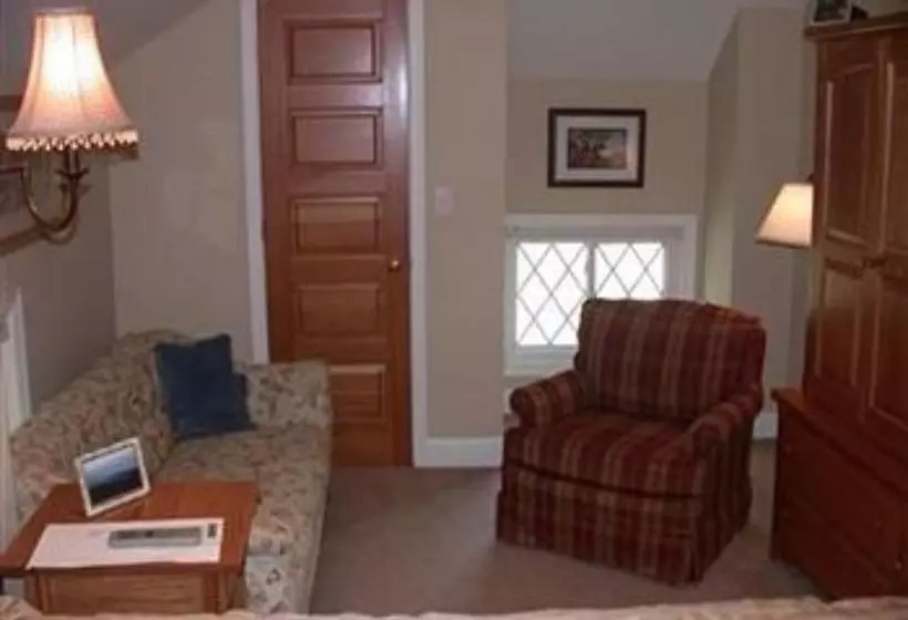 Bed and Breakfast Olde Staunton Inn