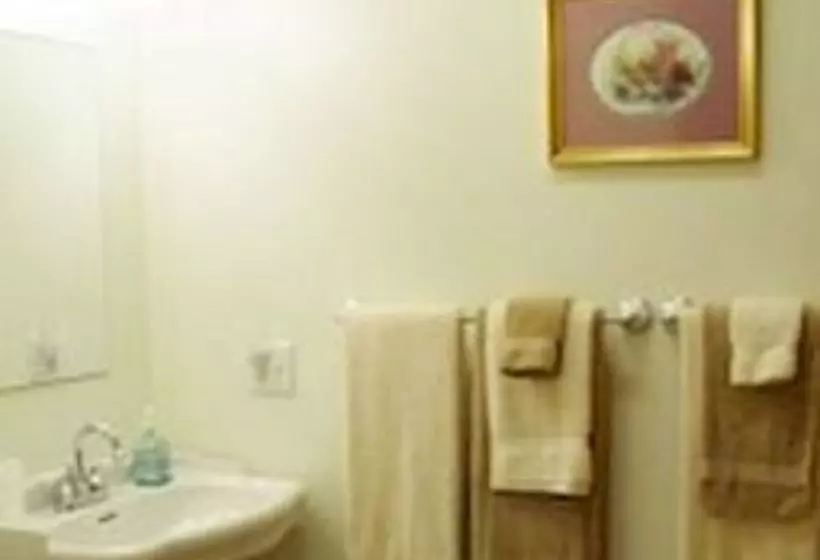 Bed and Breakfast Olde Staunton Inn