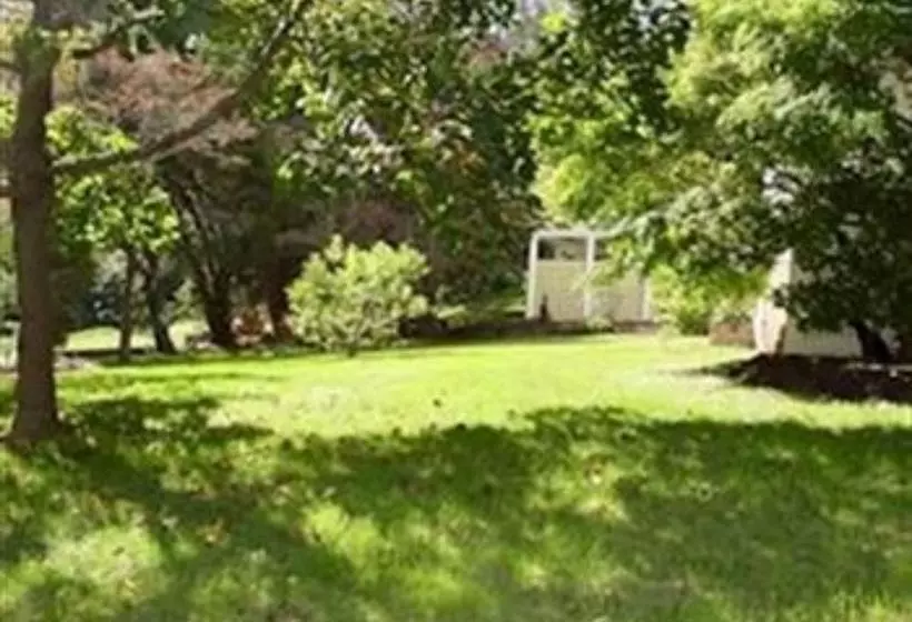 Bed and Breakfast Olde Staunton Inn