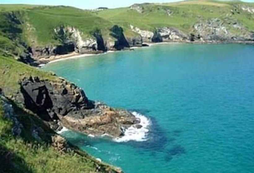 Bed and Breakfast Paths End