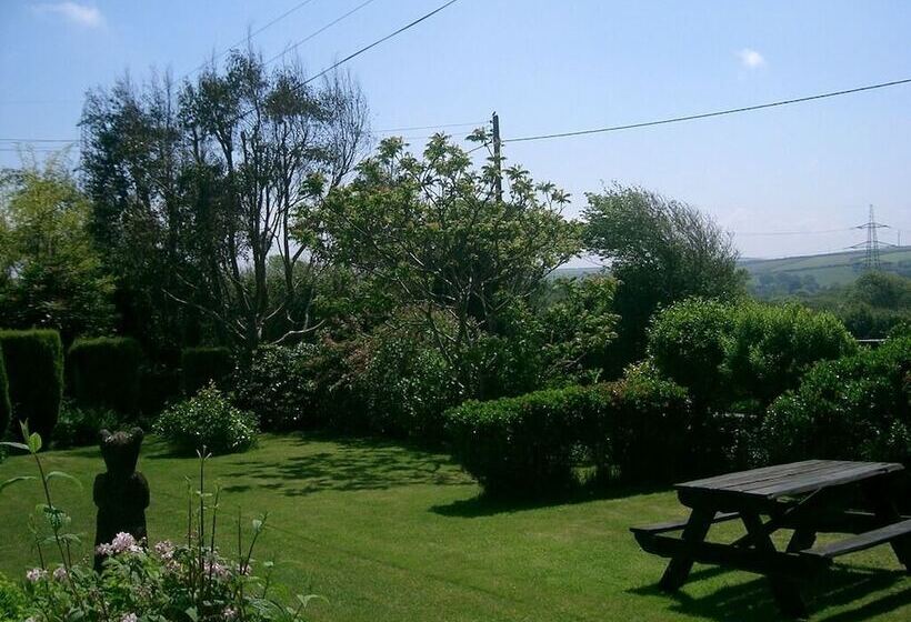 Bed and Breakfast Paths End