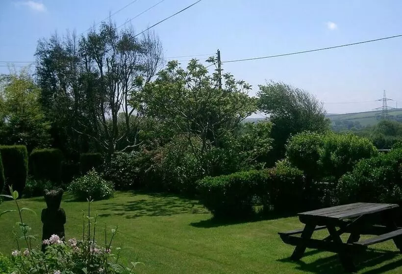 Bed and Breakfast Paths End