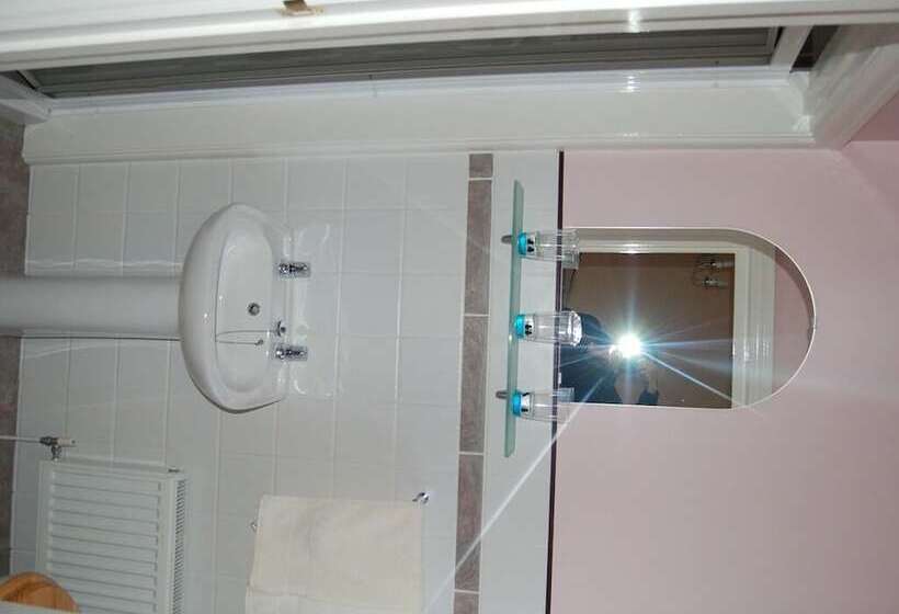 Bed and Breakfast Paths End