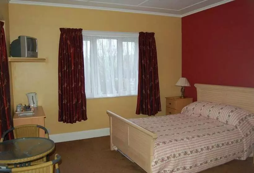 Bed and Breakfast Paths End