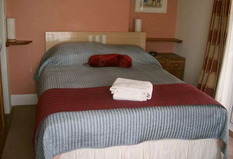 Bed and Breakfast Paths End