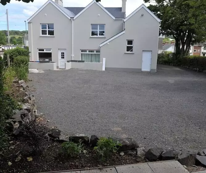 تختخواب و صبحانه Portcaman House