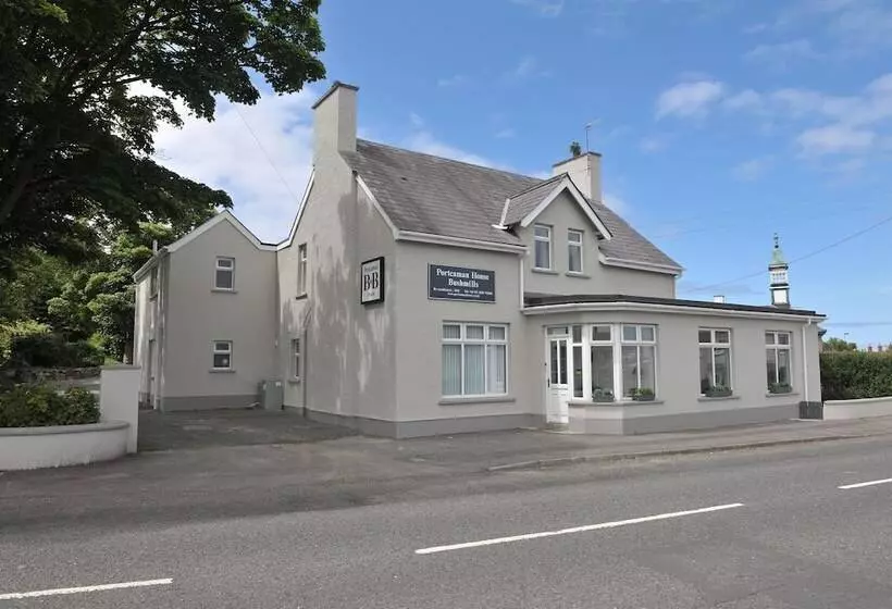 تختخواب و صبحانه Portcaman House