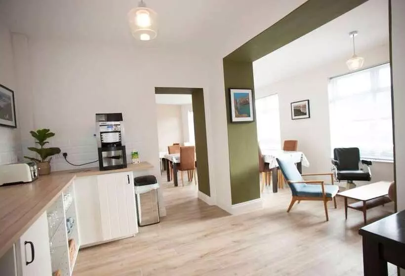 تختخواب و صبحانه Portcaman House