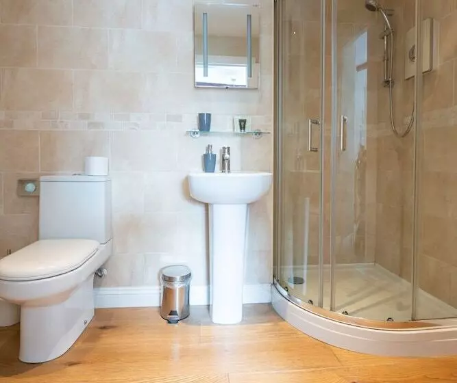 Bed and Breakfast Rockingham Lodge