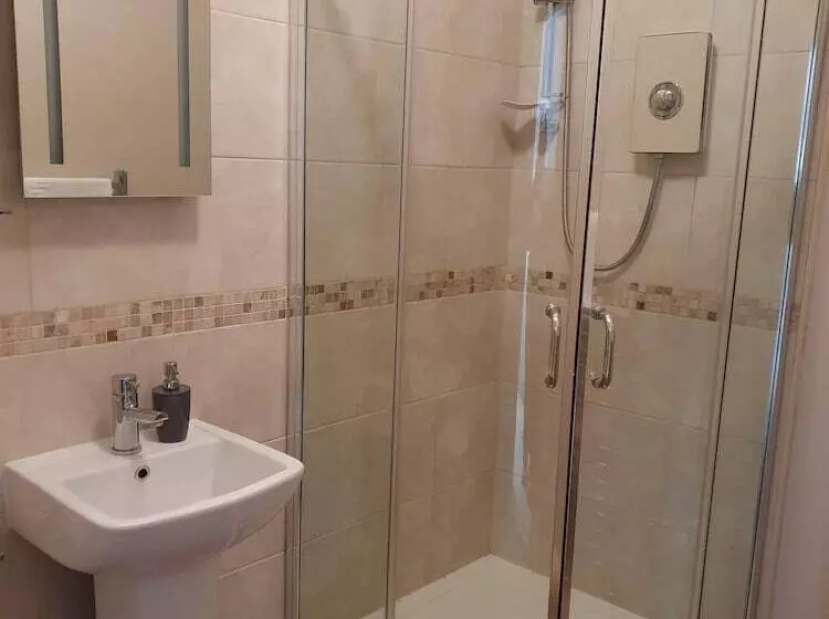 Bed and Breakfast Rockingham Lodge