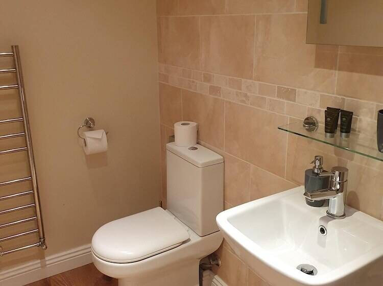 مبيت وإفطار Rockingham Lodge