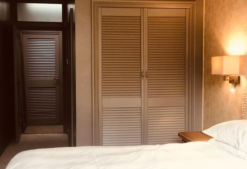 مبيت وإفطار Rockingham Lodge