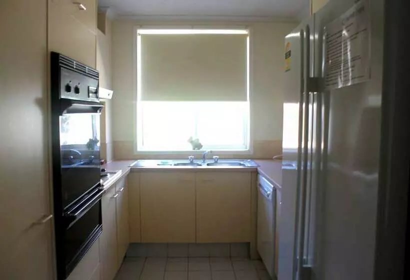 Burleigh Point Holiday Apartments