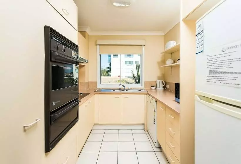 Burleigh Point Holiday Apartments