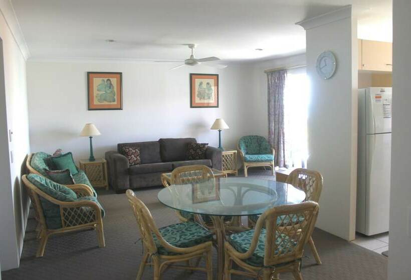 Burleigh Point Holiday Apartments