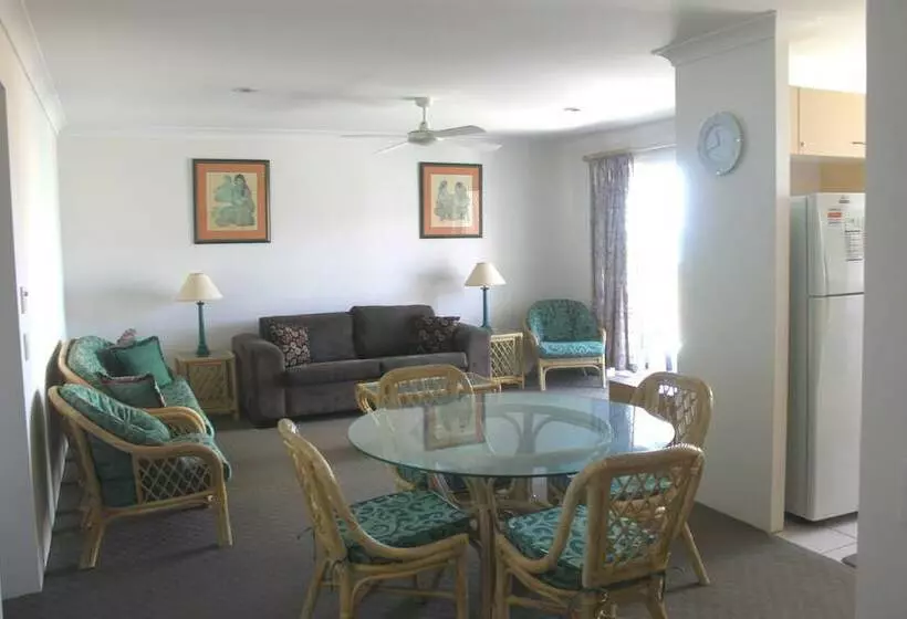 Burleigh Point Holiday Apartments