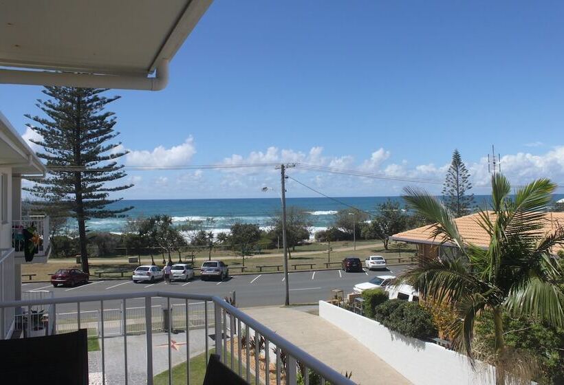 Burleigh Point Holiday Apartments