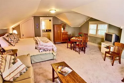 Corinthian Bed & Breakfast