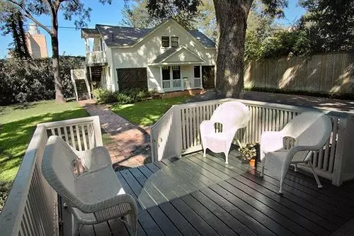 Corinthian Bed & Breakfast