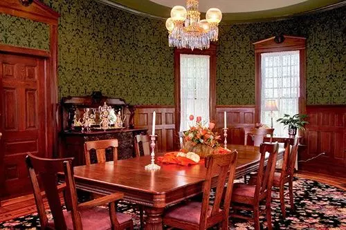 Corinthian Bed & Breakfast