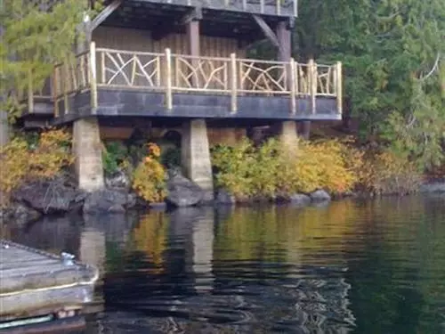 Dragonfly Dock Bed And Breakfast