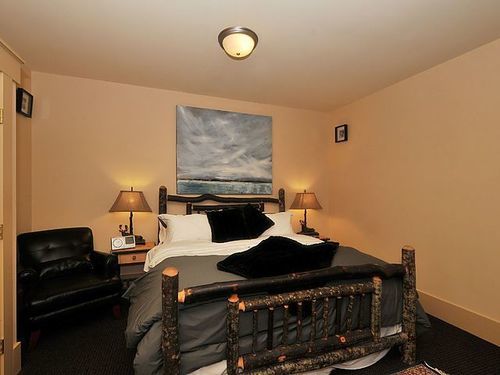 Dragonfly Dock Bed And Breakfast