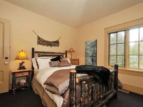 Dragonfly Dock Bed And Breakfast