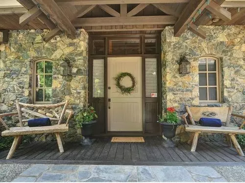 Dragonfly Dock Bed And Breakfast