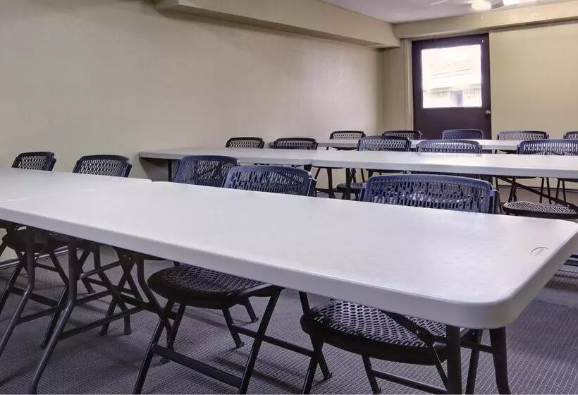 Отель Americas Best Value Inn Caldwell