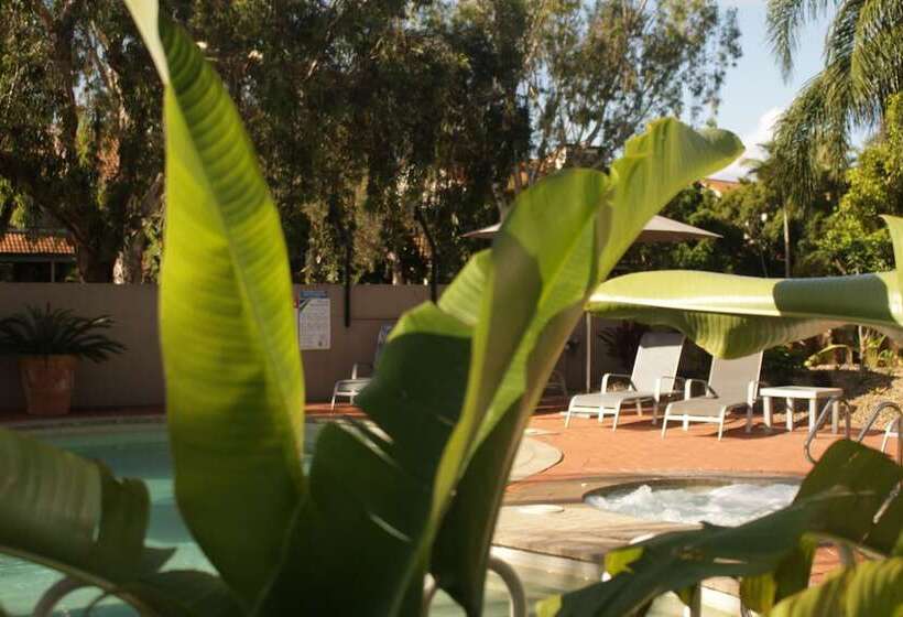 At The Sound Noosa Motel