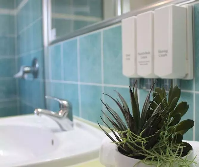 At The Sound Noosa Motel