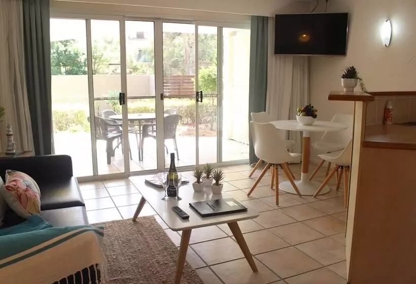 At The Sound Noosa Motel