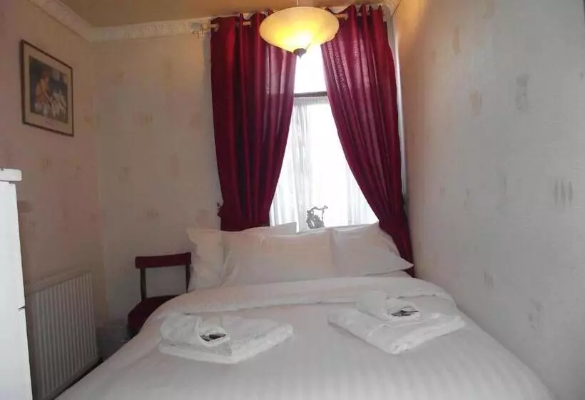 هتل Fortuna House