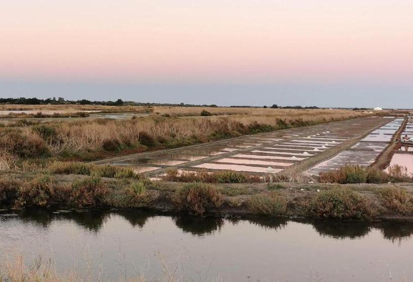 فندق Le Clos Saint Martin Hôtel & Spa